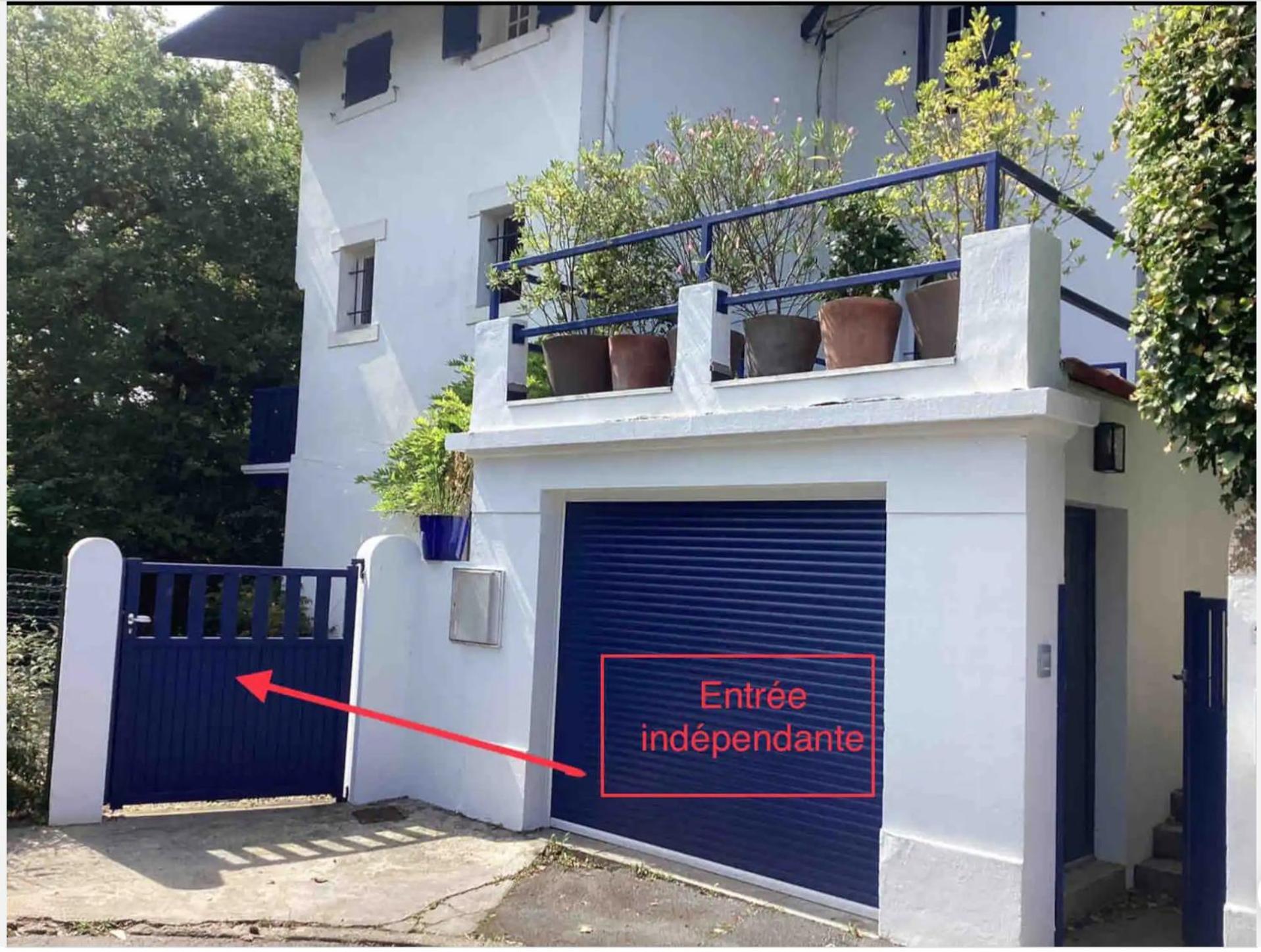 Mendiska Bed & Breakfast Байон Екстериор снимка